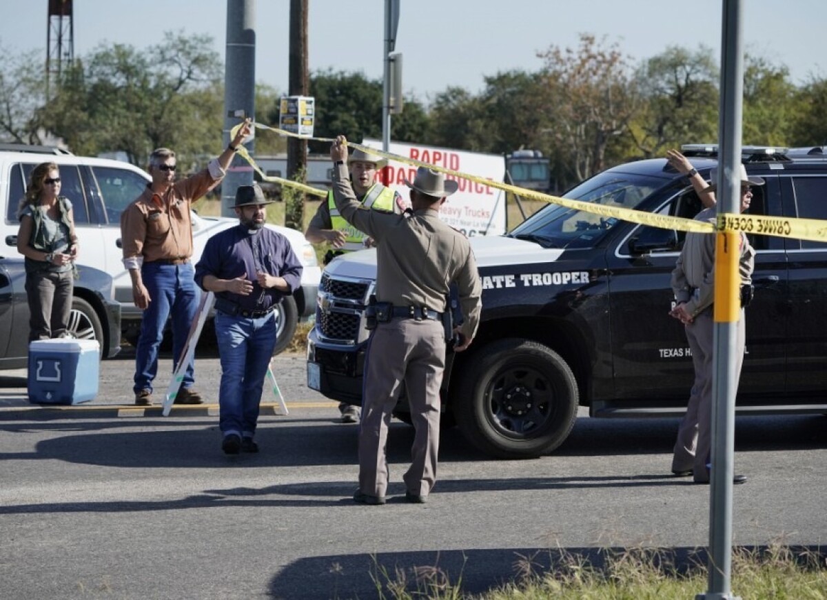 sutherland-springs-shooting-81792-3fff040cdb934a8d850911951f92ab5f_bbb4e560.jpg