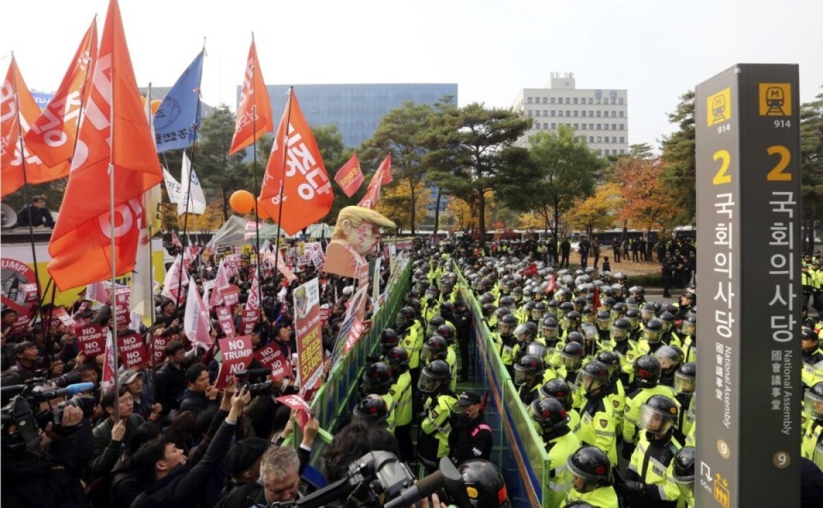 south-korea-asia-trump-protest-54901-ef11d99c1bc5438bb95d2bec38301b89_fc794f1d.jpg