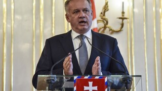 Poslanci sa pre prezidentovo veto zídu ešte pred Vianocami