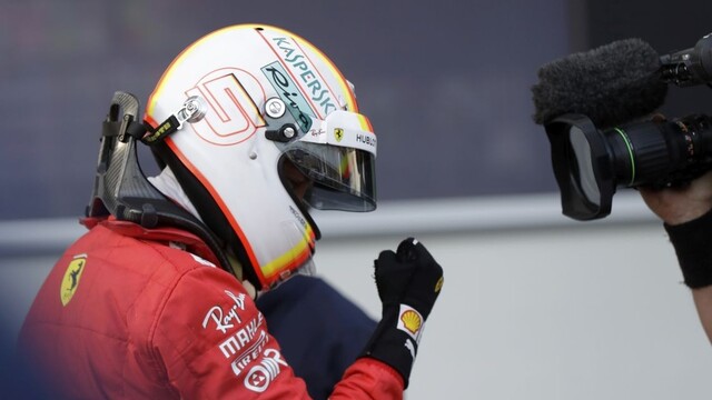 Vettel má tretí štart z prvého miesta za sebou, najnovšie v Baku
