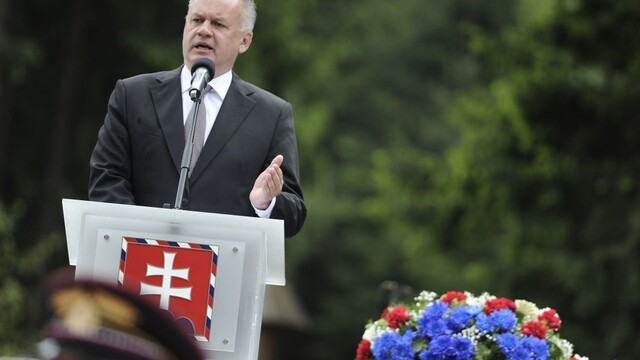 Prezident Andrej Kiska sa v Makove sklonil pred vojnovými veteránmi