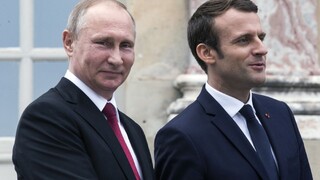 Macron sa chystá na rokovania s Putinom aj so Zelenským. Chce dosiahnuť deeskaláciu konfliktu