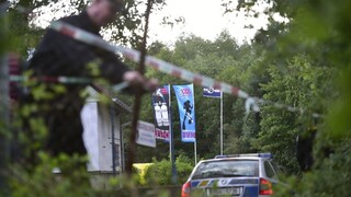 Horor v Ostrave. Muž vzal do rúk malé dieťa a vyskočil z okna