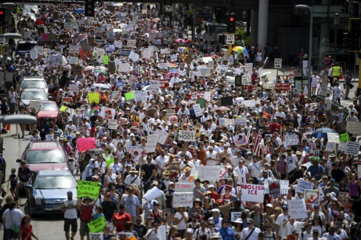 immigration-protests-18955-8c77c43e43014cfb891a2af54022133d_4422c67a.jpg