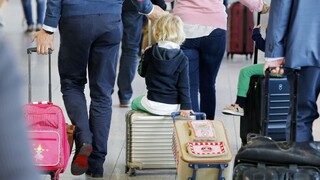 Letáky na slovenských staniciach varujú pred obchodom s ľuďmi