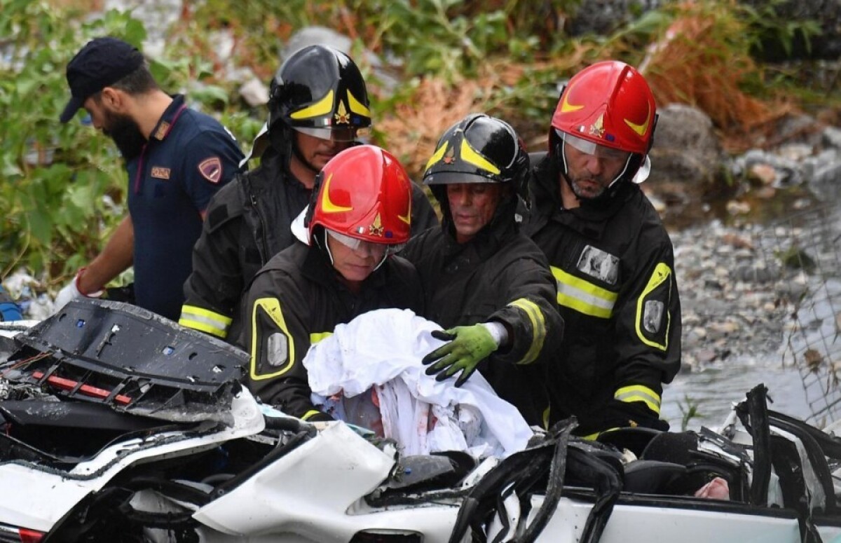 aptopix-italy-highway-collapse-92115-e3e99007b70e4eabb94c182d93f04c28_a98a64d4.jpg