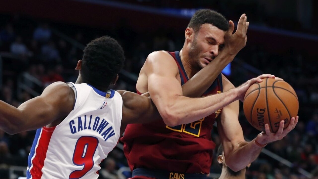 NBA: Clevelandu sa nedarí, utrpeli piatu prehru v rade