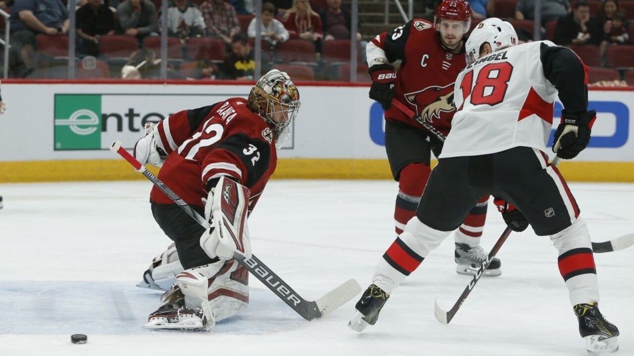 NHL: Pánik pomohol Coyotes k triumfu, uspel aj Boston s Halákom