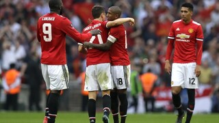 V Premier League je na programe derby, City hostí United