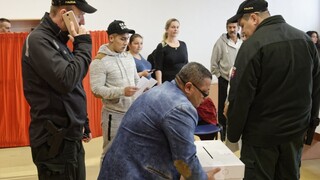 Na Luníku IX sa odohral volebný incident, museli privolať políciu