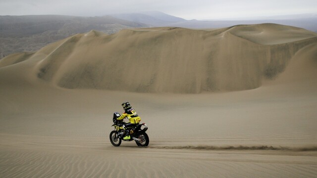 Dakar: Svitko skončil v prvej desiatke, víťazom etapy je Quintanilla