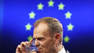 Britskí poslanci schválili odklad brexitu, na rade je EÚ