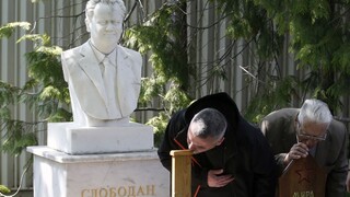 Pochovali vdovu po Miloševičovi, odpočívať bude vedľa manžela