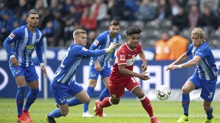 Stuttgart s Berlínom remizoval, v pondelok rivalov čaká odveta