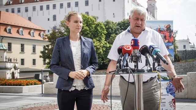 Érsek neobnoví agentúru pre cestovný ruch, nevidí na to dôvod