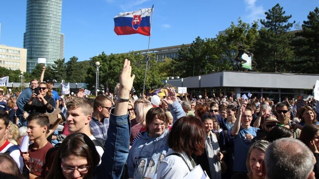 Na Pochod za život prišli desaťtisíce ľudí, chcú chrániť nenarodených