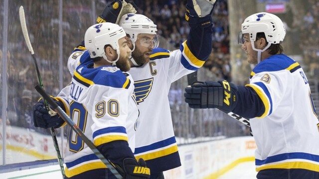 NHL: Úradujúci víťaz na ľade opäť triumfoval, skóroval kapitán