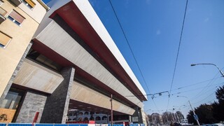 Trvá dlhšie a bude drahšia. Informovali o rekonštrukcii SNG