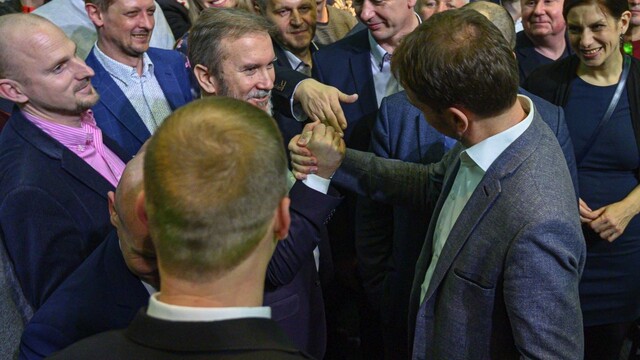 Prekrúžkovali sa z posledných miest. V NR SR bude aj študent