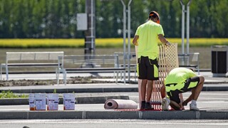 Na opravy ciest sľúbili milióny, minister chce ísť do regiónov