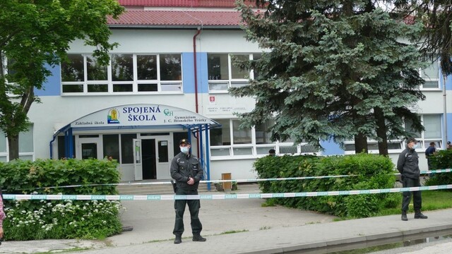 Benčík podáva trestné oznámenie na Mazureka. Ide o útok na školu
