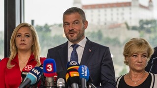 Vráťte funkcie, ktoré ste získali za stranu, vyzval Smer odídencov