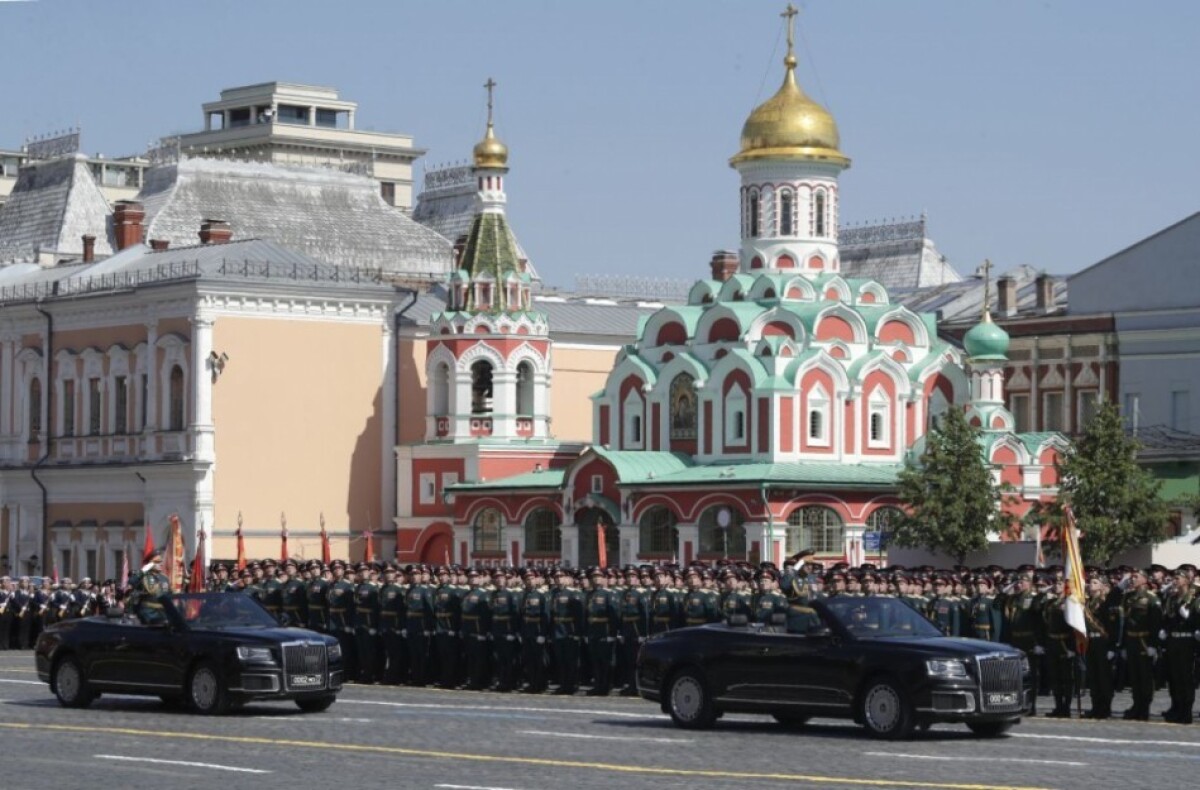 russia-red-square-parade-95469-15c121972d024a519ba462fe144b6aed_c18d9fac.jpg