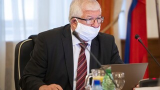 Je to medzinárodná hanba, tvrdí Mazák o odmietnutí kandidátov