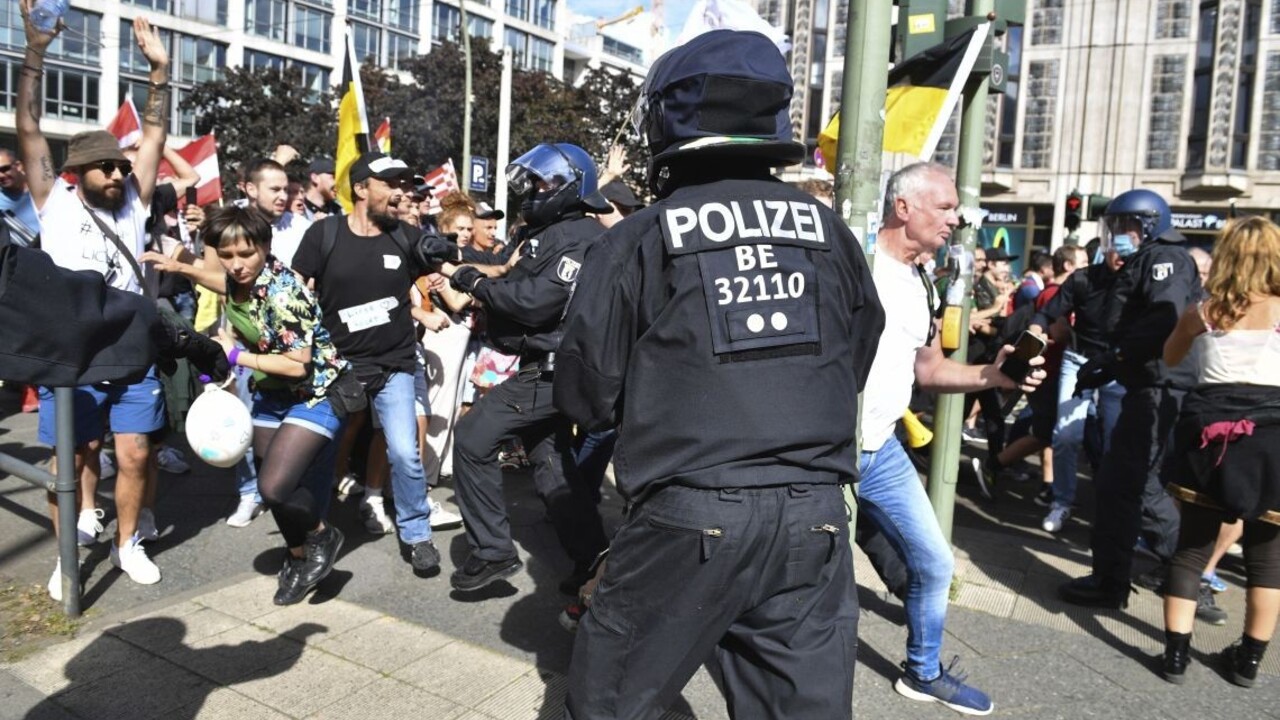 Veďte s protestujúcimi proti obmedzeniam dialóg, vyzýva WHO vlády