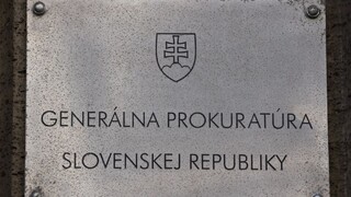 Čentéš má v boji o post generálneho prokurátora vyzývateľa