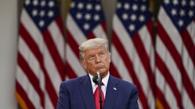 Trump pripustil Bidenovo víťazstvo, potom sa však rýchlo opravil