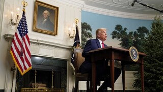 Trump na poslednú chvíľu zbavil funkcie vysokopostavených činiteľov