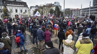 Poslanci nemajú výnimku, polícia koná aj proti verejným činiteľom