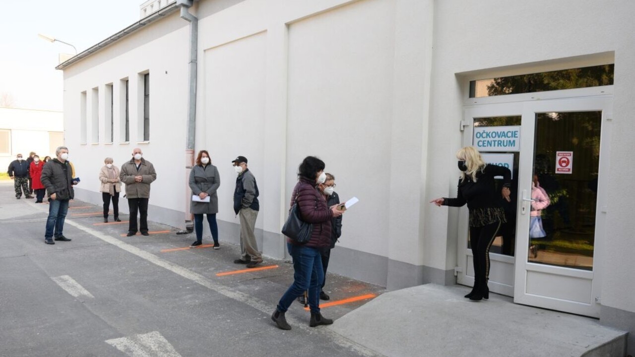 Chronických pacientov už volajú na očkovanie častejšie, potvrdil Heger