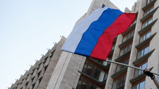 Kečup ako symbol krvi. Rozhnevaní Česi postriekali ambasádu