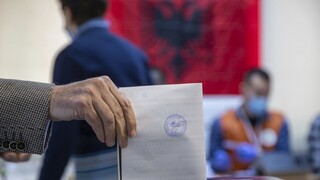 V Albánsku si volili parlament, exit polly hrajú do karát socialistom