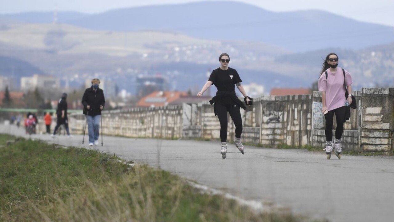 Každú chvíľu nové pravidlá. Uvoľňovanie sprevádza zmätok