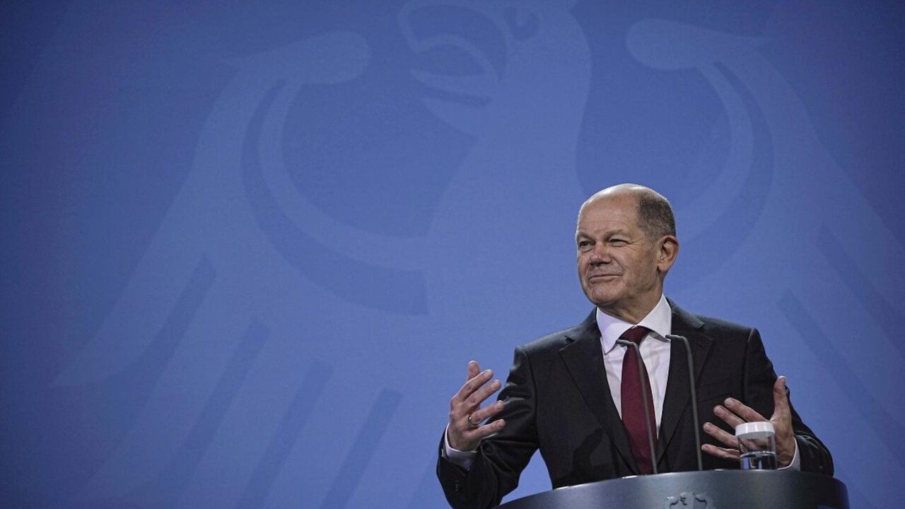 Je vyštudovaný právnik a patrí medzi obľúbených politikov. Kto je Olaf Scholz?