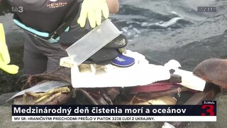 Dobrovoľníci na Filipínach poukázali na znečistenie morí a oceánov. Započali masové čistenie Manilského zálivu