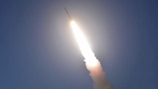 KĽDR odpálila dve balistické rakety. Japonsko žiada zasadnutie Bezpečnostnej rady OSN