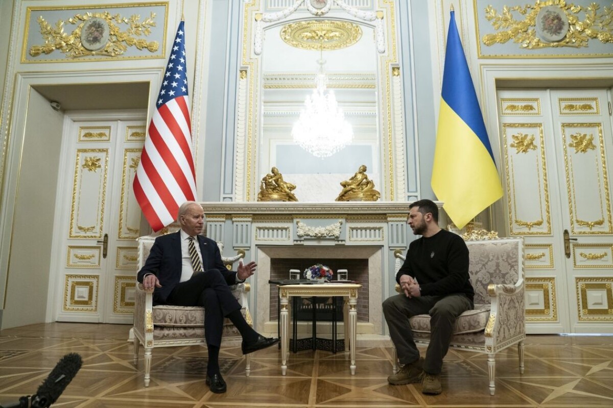 Joe Biden a Volodymyr Zelenskyj