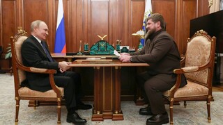 Kadyrov sa stretol s Putinom. Opäť mu ponúkol vyslanie čečenských bojovníkov na Ukrajinu