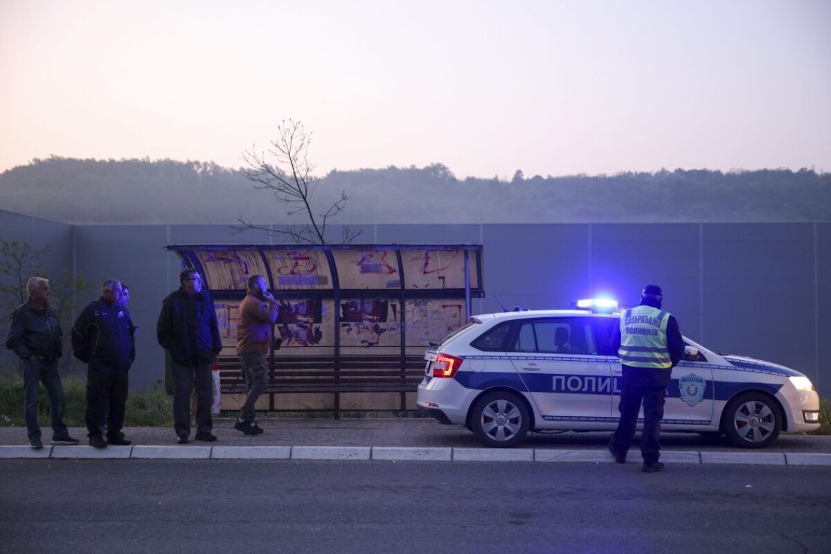 Polícia pátrala po strelcovi