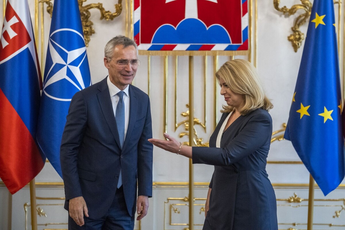 Zuzana Čaputová a Jens Stoltenberg