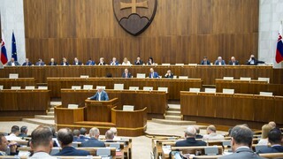 Poslanci parlamentu ukončili poslednú riadnu schôdzu v tomto volebnom období