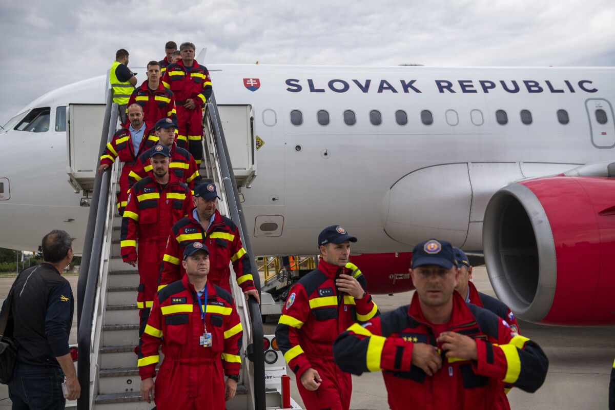 slovenskí hasiči letia na Rodos