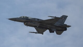 Stíhačky F-16 prídu už budúci mesiac. Odstavia ich v Kuchyni, aj keď tam nemali byť