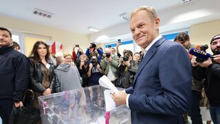 Tusk bude pravdepodobne poľským premiérom. Brusel bude jednou z prvých destinácií, ktoré navštívi