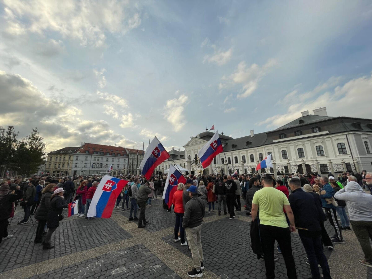 Prezidentský palác - protest