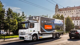 Gebrüder Weiss opäť testoval elektrický nákladný automobil eActros.  Cieľom spoločnosti je klimatická neutralita do roku 2030.